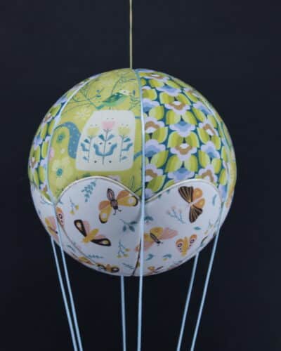 Théière et papillons