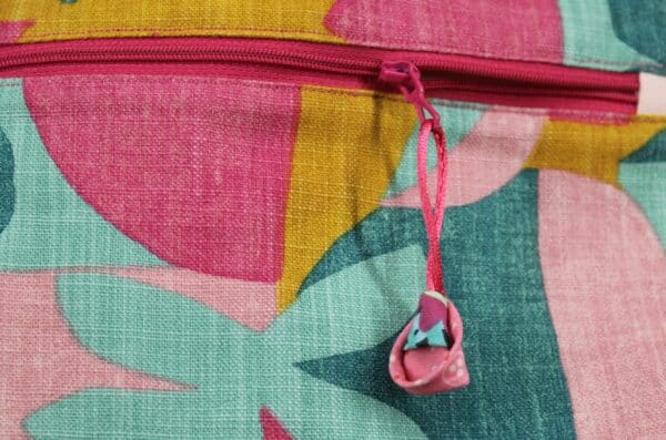 Poche intérieure , zippée et doublée pour un sac organisé. Atelier à Villefranque (64)