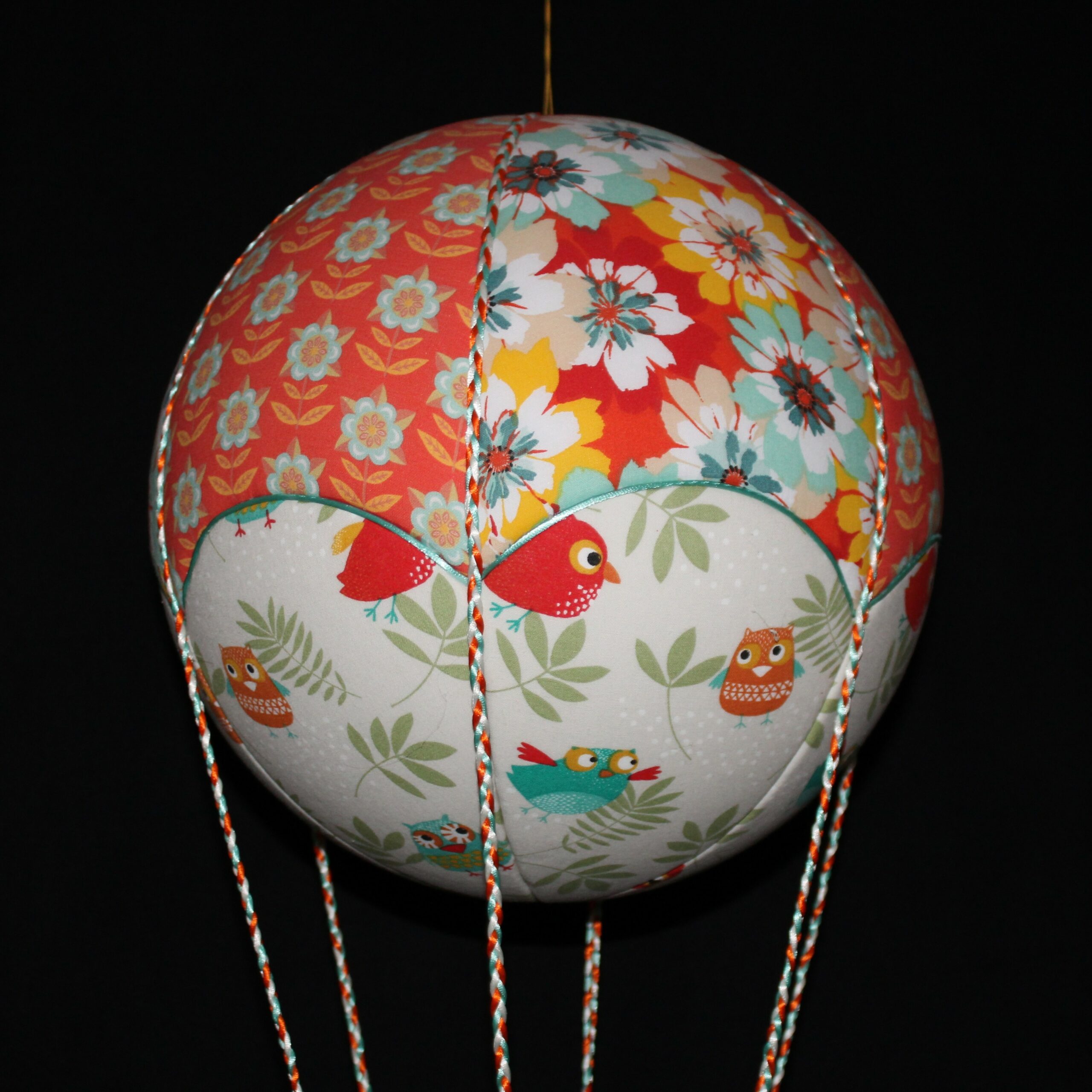 Montgolfière Chouettes et fleurs