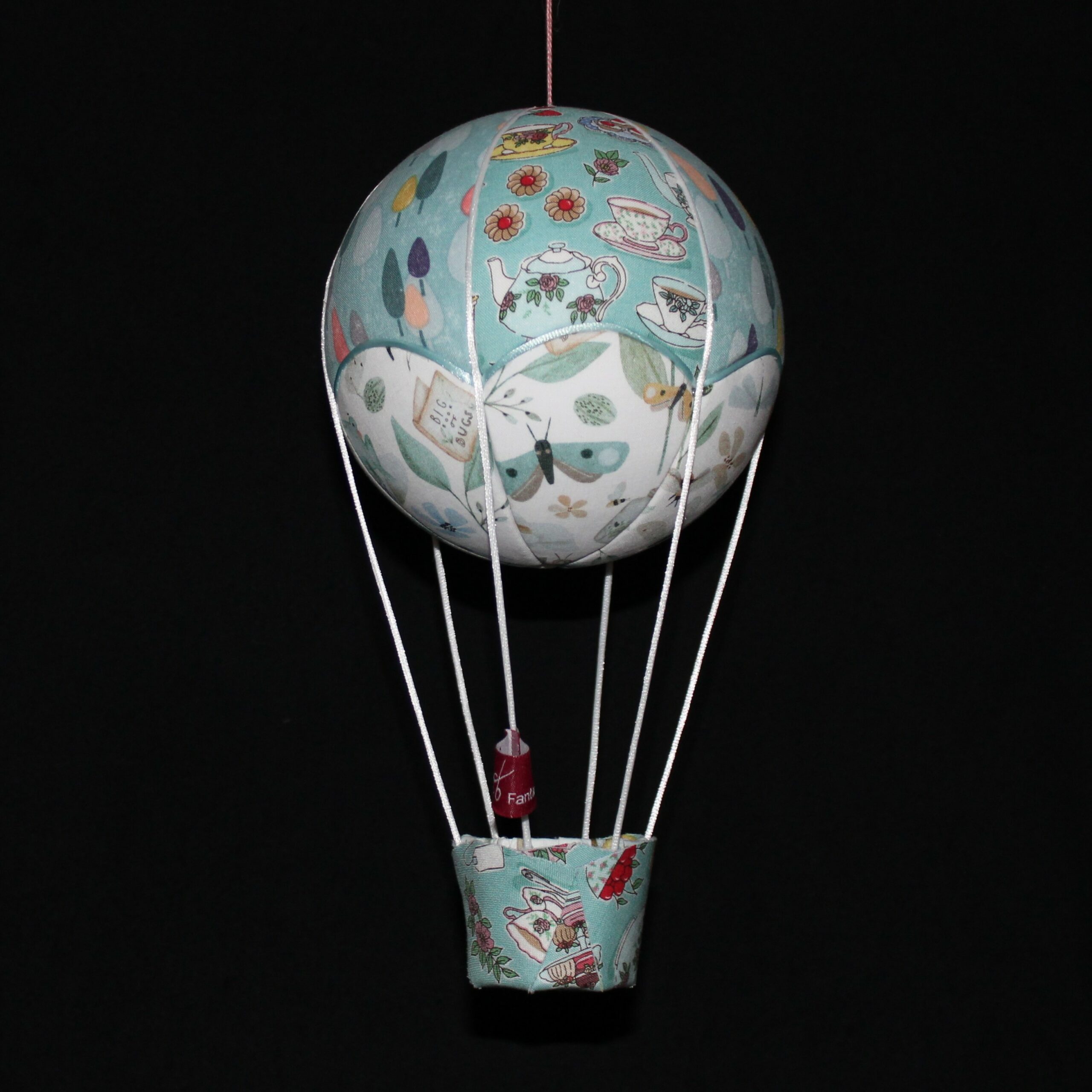 Montgolfière Un thé au jardin